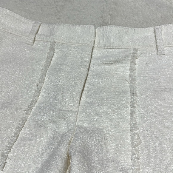 Ann Taylor | size 6 | white dress shorts - Picture 5 of 8